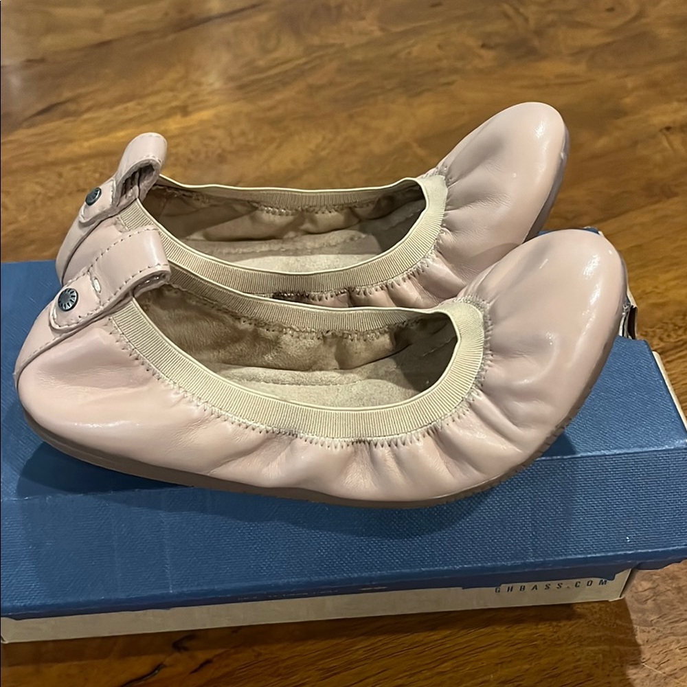 Stylish Nude Women's Ballet Flats